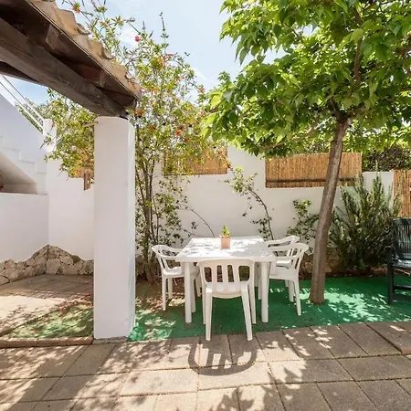 Apartmán Casachef - House With Garden Near The Campu Longu